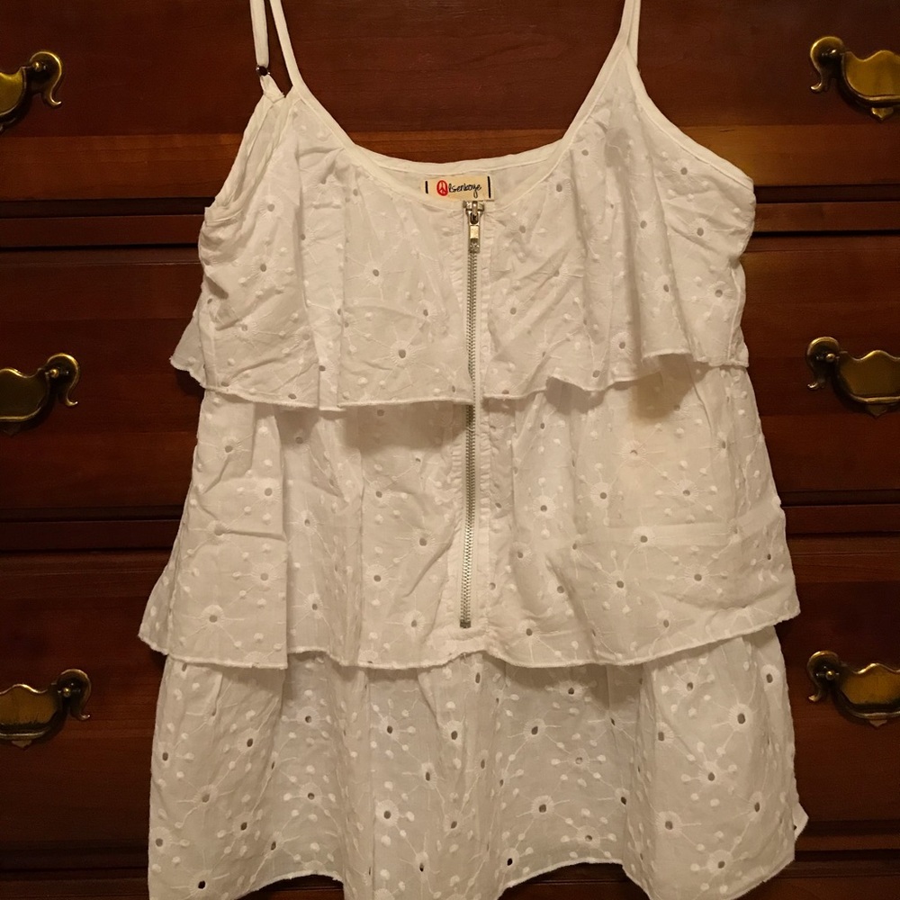 Olsenboye white eyelet top small